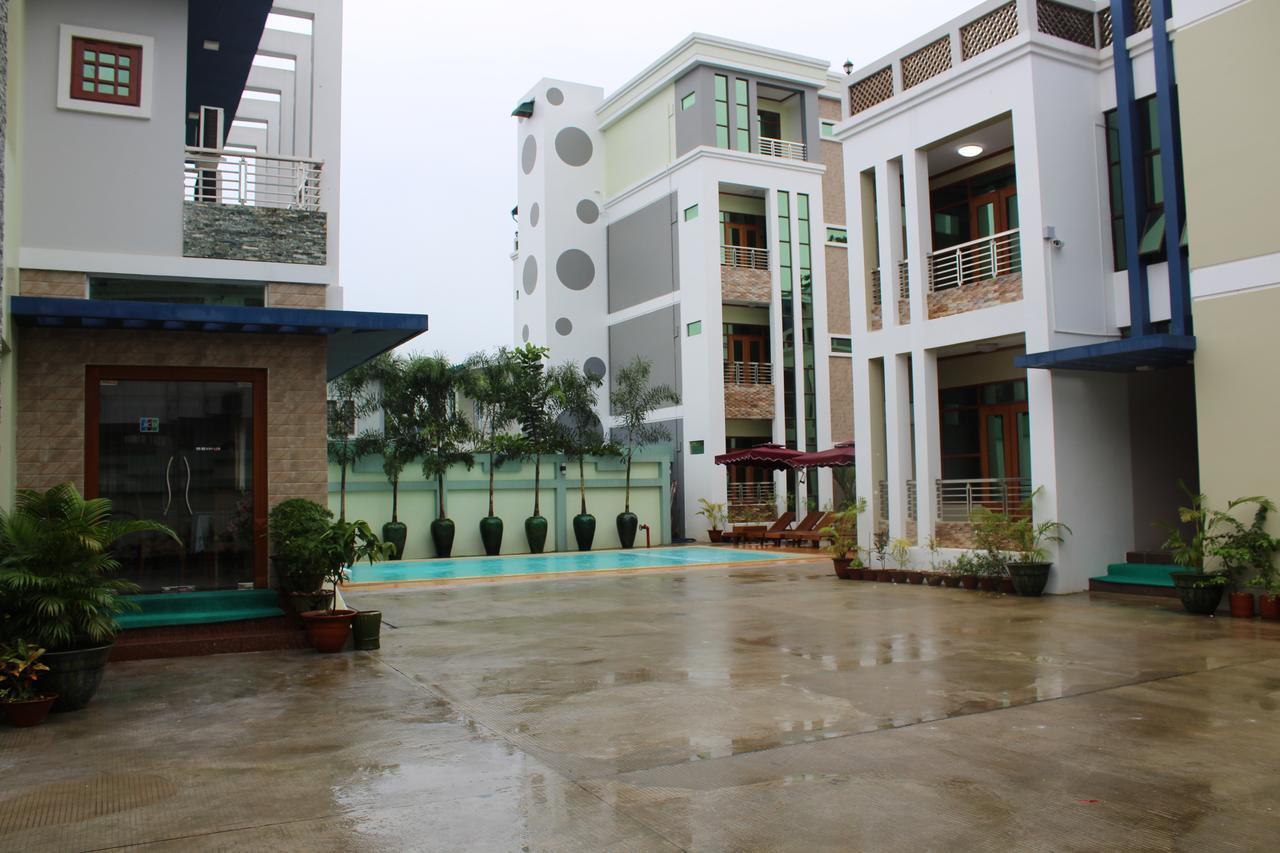 Ten Mile Hotel Yangon Exterior foto
